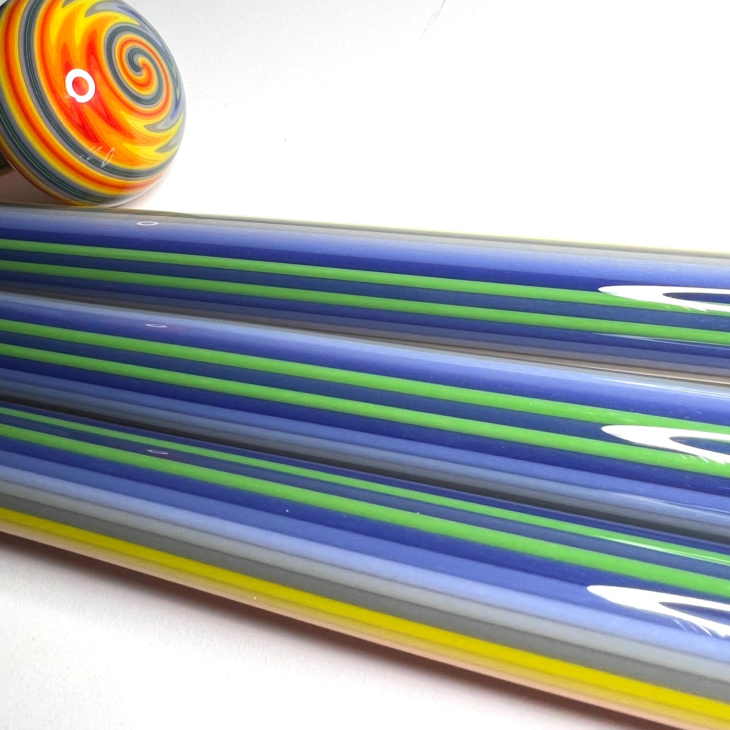 Yolked Linework Tubing