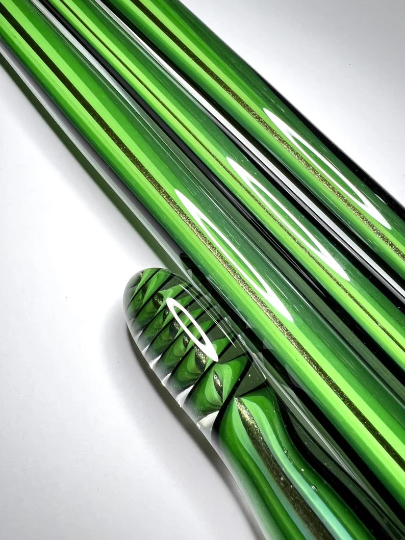 The Yard Solid Cane