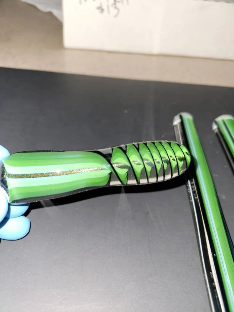 The Yard Solid Cane